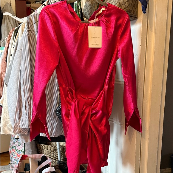 Elegant Pink Satin Dress - Picture 2 of 3